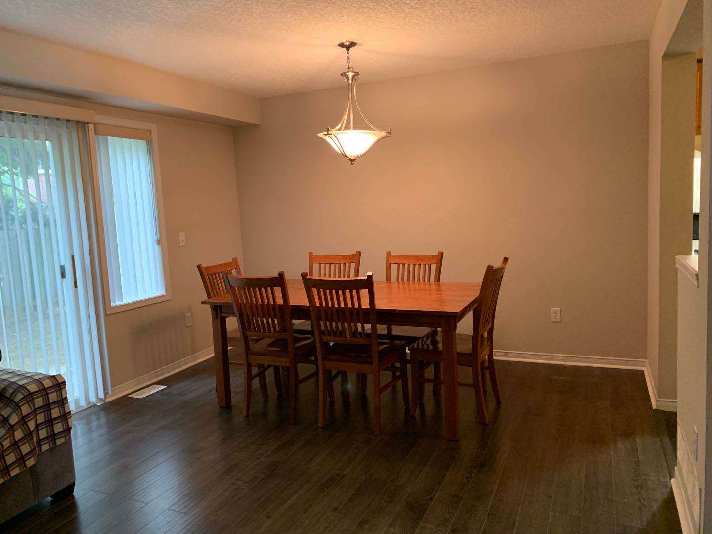 3 bdrm + finished basement END UNIT TOWNHOUSE in Kitchener Fairview/Kingsdale