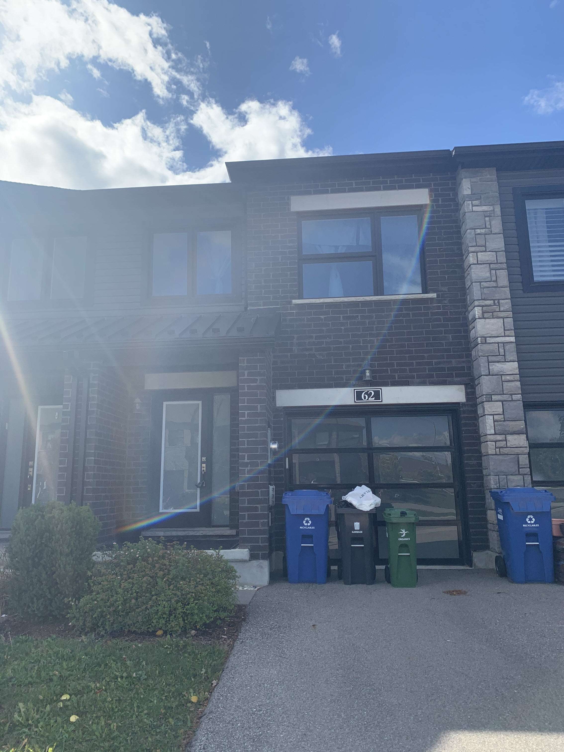 3+1  bdrm, 3.5 bath townhouse in South-end Guelph